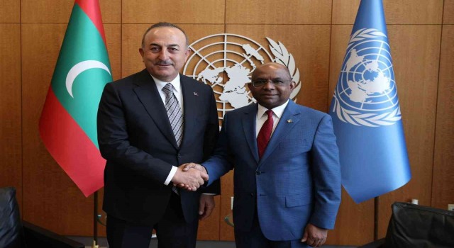 Dışişleri Bakanı Çavuşoğlu, BM 76. Genel Kurul Başkanı Shahid ile bir araya geldi