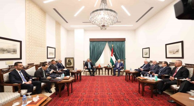 Dışişleri Bakanı Çavuşoğlu, Filistin Devlet Başkanı Abbas ile görüştü