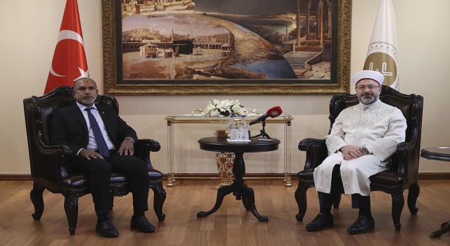 Diyanet İşleri Başkanı Erbaş, Maldivler İslam İşleri Bakanı Zahiri kabul etti