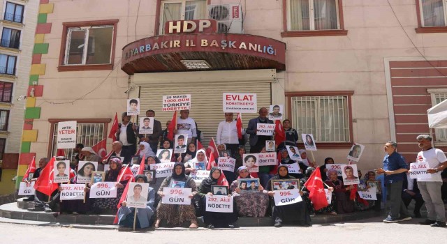 Diyarbakır ailelerinin HDP ve PKKya karşı destansı direnişi 1000inci gününde