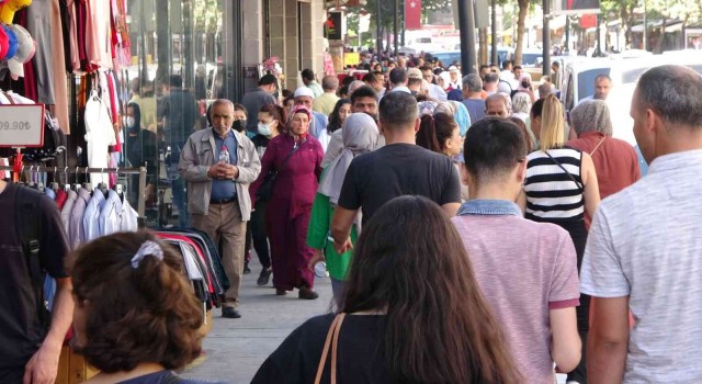 Diyarbakır İl Sağlık Müdürü Dr. Tekin: “Geldiğimiz süreçte 262 bin pozitif vakamız vardı. Şu anda 10nun altındayız”
