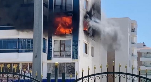 Diyarbakırda bir ev alevlere teslim oldu