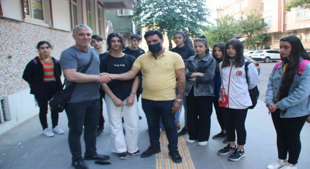 Diyarbakırda öğrencisini dövdüğü iddia edilen antrenör ve öğrenci konuştu