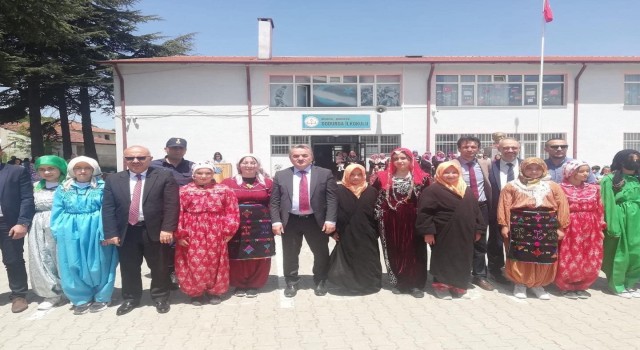 Dodurgada el sanatları kursu sergisi açıldı