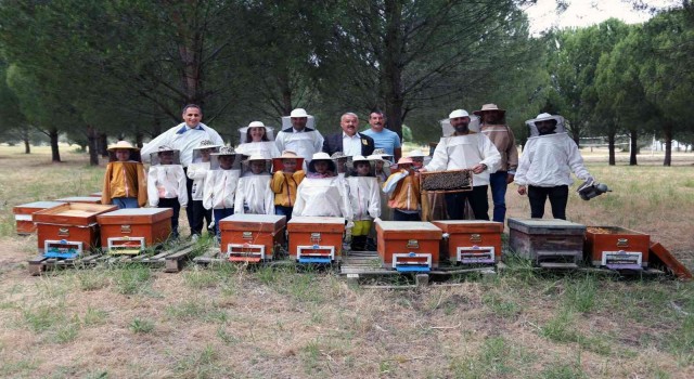 Dünya çam balının merkezinde ‘Arı Günü etkinliklerle kutlandı