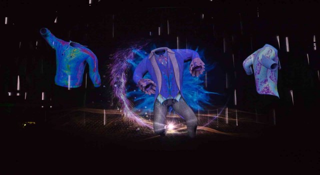 Dünyanın ilk holografik NFT defilesi Türkiyede düzenlendi