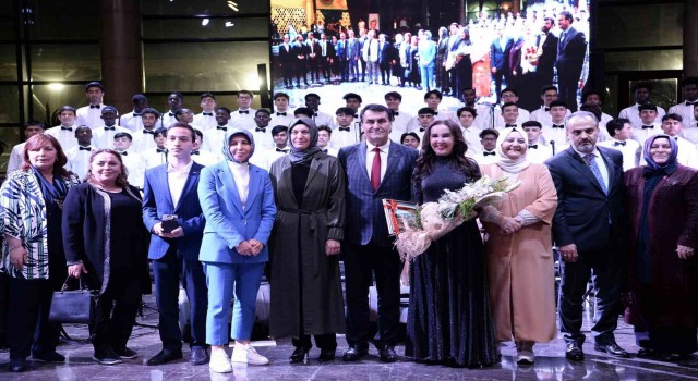 Dünyanın renkleri Osmangazide buluştu