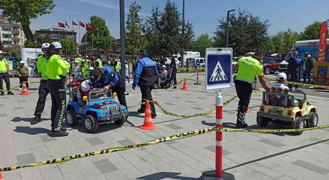 Düzcede miniklere trafik eğitimi verildi
