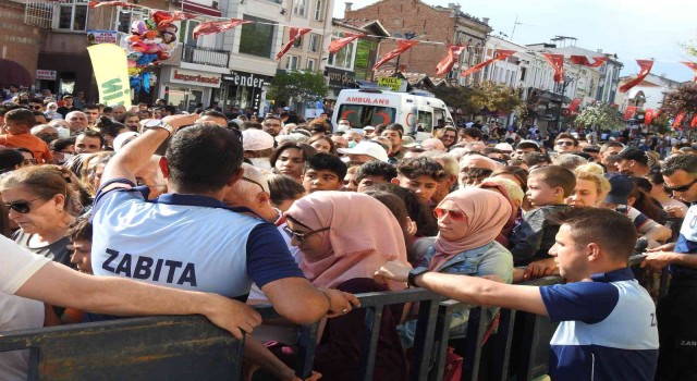 Edirnede bedava ciğer izdihamı