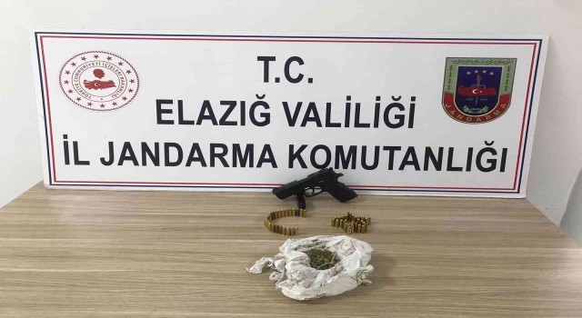 Elazığda ruhsatsız tabanca ele geçirildi: 1 gözaltı