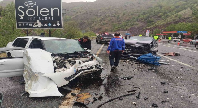 Elazığda trafik kazası: 4 yaralı