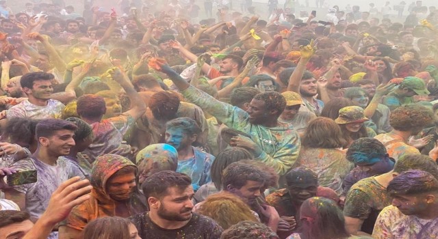 Elazığdaki ‘Color Fest renkli görüntüler oluşturdu