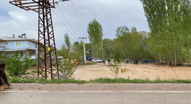 Elbistanda sağanak yağış taşkınlara neden oldu