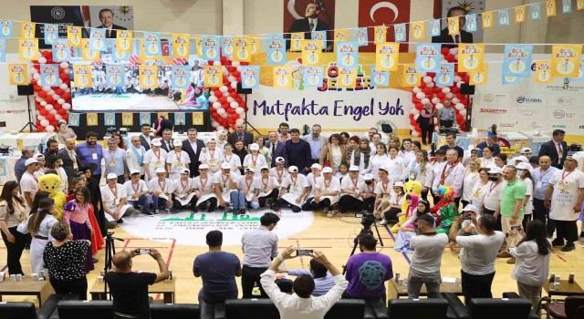 Engelli öğrenciler yemek pişirdi, lezzeti damaklarda kaldı