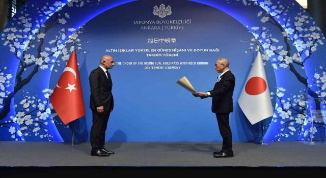 Erman Ilıcaka Japonyanın en yüksek devlet nişanı takdim edildi