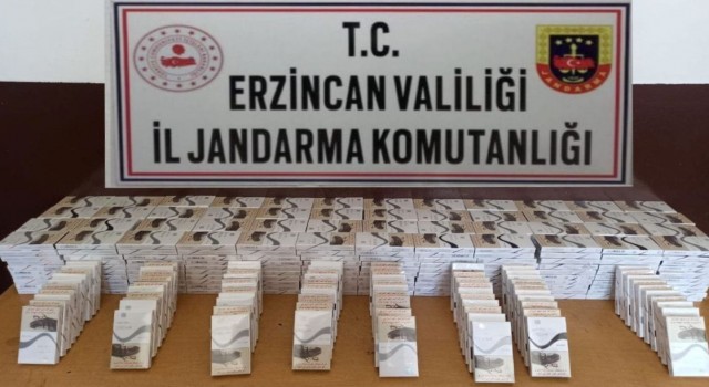 Erzincanda 560 paket kaçak sigara ele geçirildi
