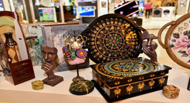 Esenyurtta Anneler Gününe özel sergi