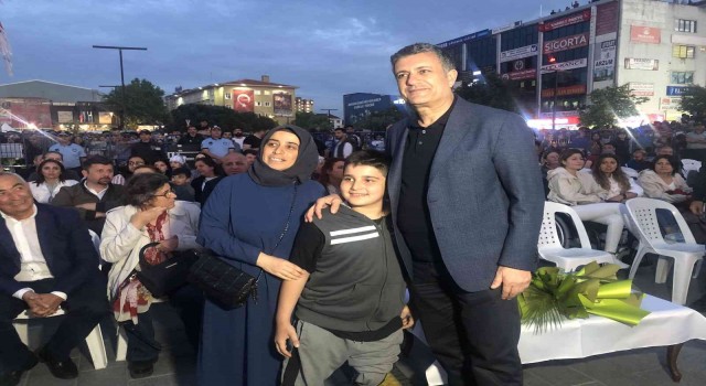 Esenyurtta Haluk Levent rüzgarı esti