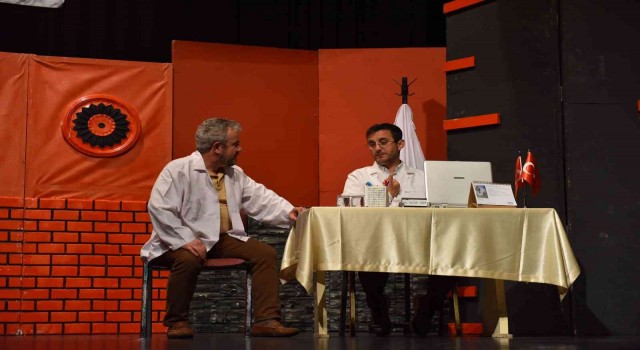 ‘Eyvah Deliriyorum ben haberin olsun oyunu kahkaya boğdu