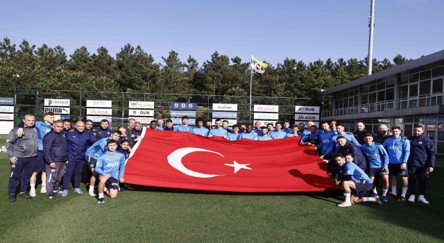 Fenerbahçe, 19 Mayısı kutladı