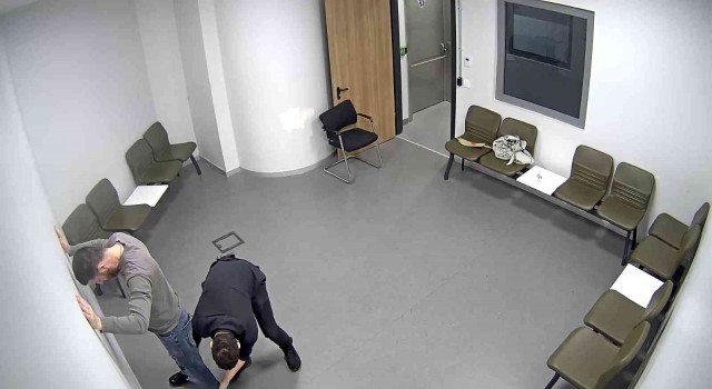 FETÖden aranan şüpheli, sahte pasaportla Türkiyeye girmek isterken yakalandı