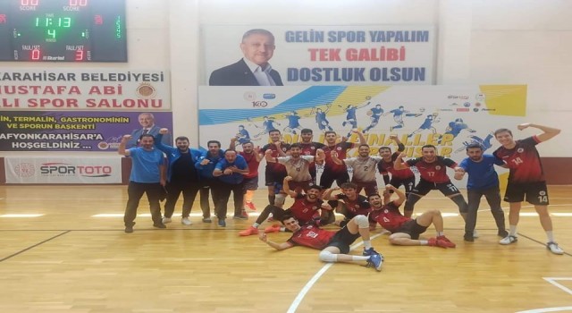 Fırat Üniversitesi voleybolda Süper Lige çıktı
