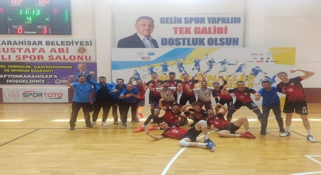 Fırat Üniversitesi voleybolda Süper Lige çıktı