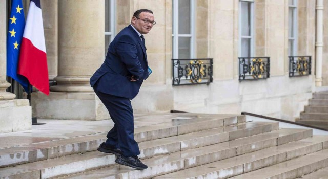 Fransız bakana 2 kadından tecavüz suçlaması