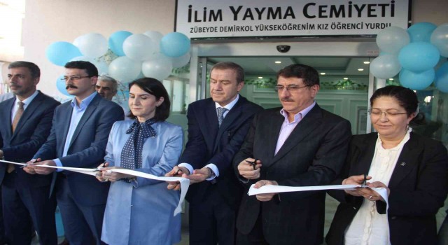 Galatasaraylı eski yönetici memleketine yurt yaptırdı