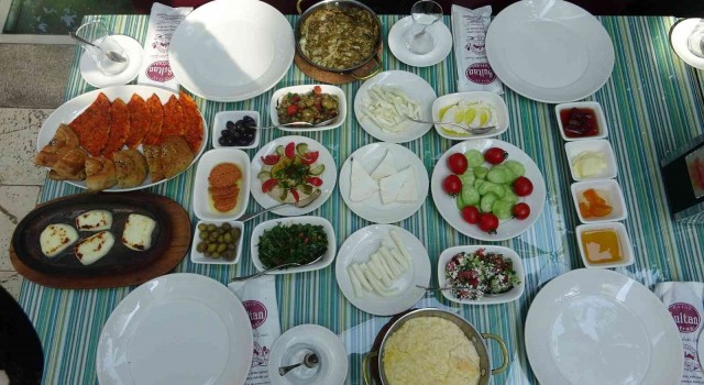 Gastronomi kenti Hatayda kahvaltı çeşitleri tanıtıldı