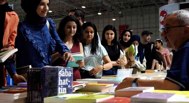 Gaziantep Kitap Fuarında 3 milyon kitap görücüye çıktı