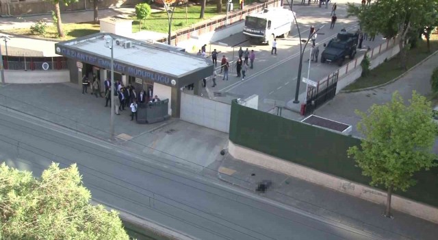Gaziantepte emniyete saldırmak isteyen canlı bomba vuruldu