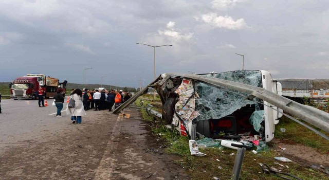Gaziantepte yolcu otobüsü ile tır çarpıştı: 14 yaralı