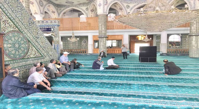 Gedizde hac eğitim seminerleri başladı