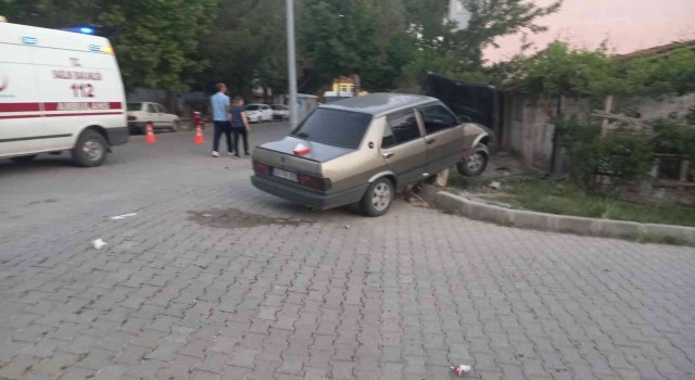 Gedizde trafik kazası: 3 yaralı