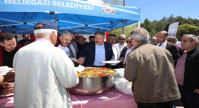 Geside bereketli yağmurlar için şükür duası yapıldı