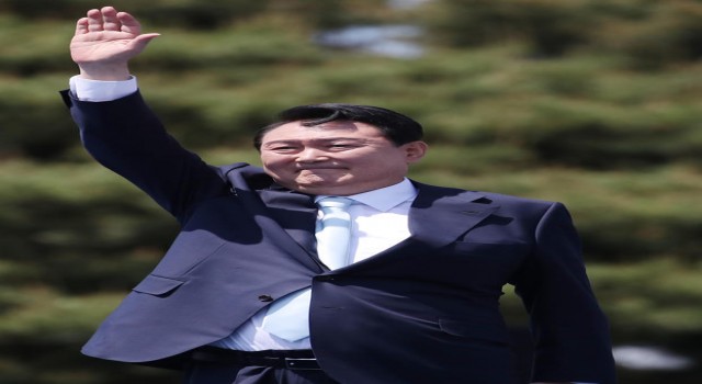 Güney Kore Devlet Başkanı seçilen Yoon Suk Yeol resmen göreve başladı
