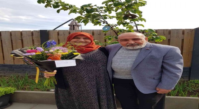 Gurbetçi çiftin evlilik yıl dönümlerini Roermond Belediyesi unutmadı