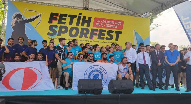 Haliçteki Fetih Sporfestte 35 üniversiteden 594 sporcu mücadele etti