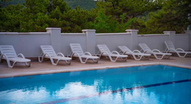 Harlek Termal Otelde açık havuz ve aupa park hizmete açıldı