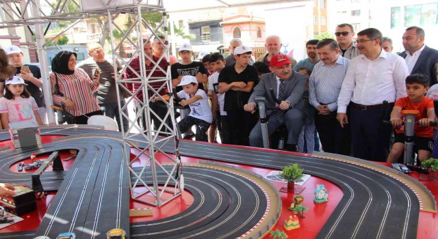 Hem çocuklar hem de kendini çocuk hissedenler doyasıya eğlendi