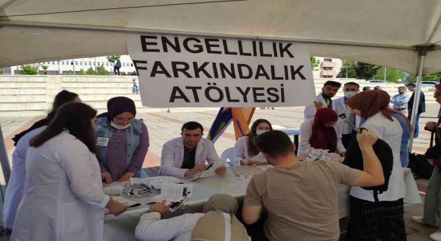 Hemşirelik öğrencilerinden engellilik farkındalık atölyesi