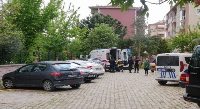 İkinci kattan beton zemine düştü