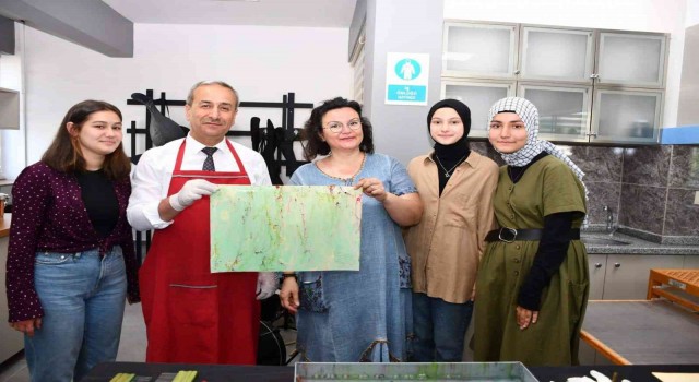 İl Milli Eğitim Müdürü Akbaş, Ebru Sanatı Sergisinin açılışını yaptı