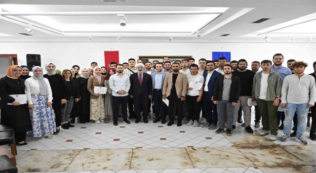 İletişim Akademisinde sertifika heyecanı