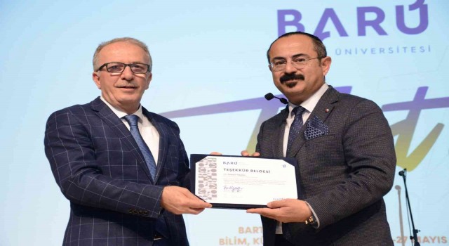 İletişim Uzmanı İsmail Yolcu, 4 ilden öğrencilerle BARÜde bir araya geldi