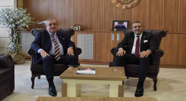 İşadamı Reşat Erdoğandan Başkan Sadıkoğluna ziyaret