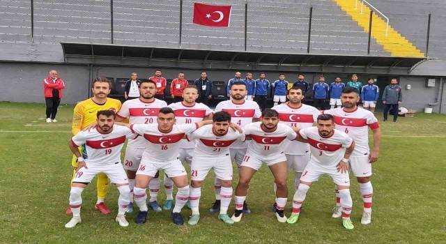 İşitme Engelliler milli takımı bronz madalya kazandı
