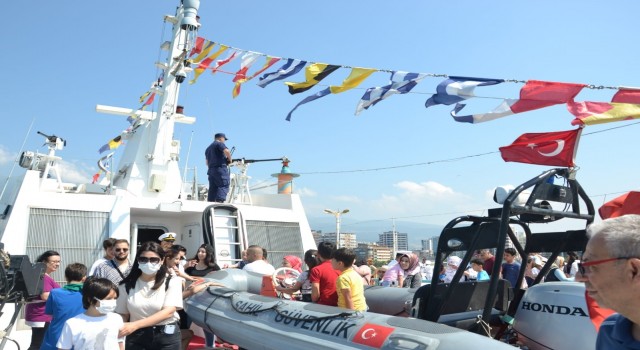 İskenderunda sahil güvenlik botunu bin 930 vatandaş ziyaret etti