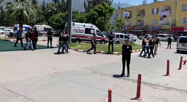 İskenderundaki cinayete 5 gözaltı